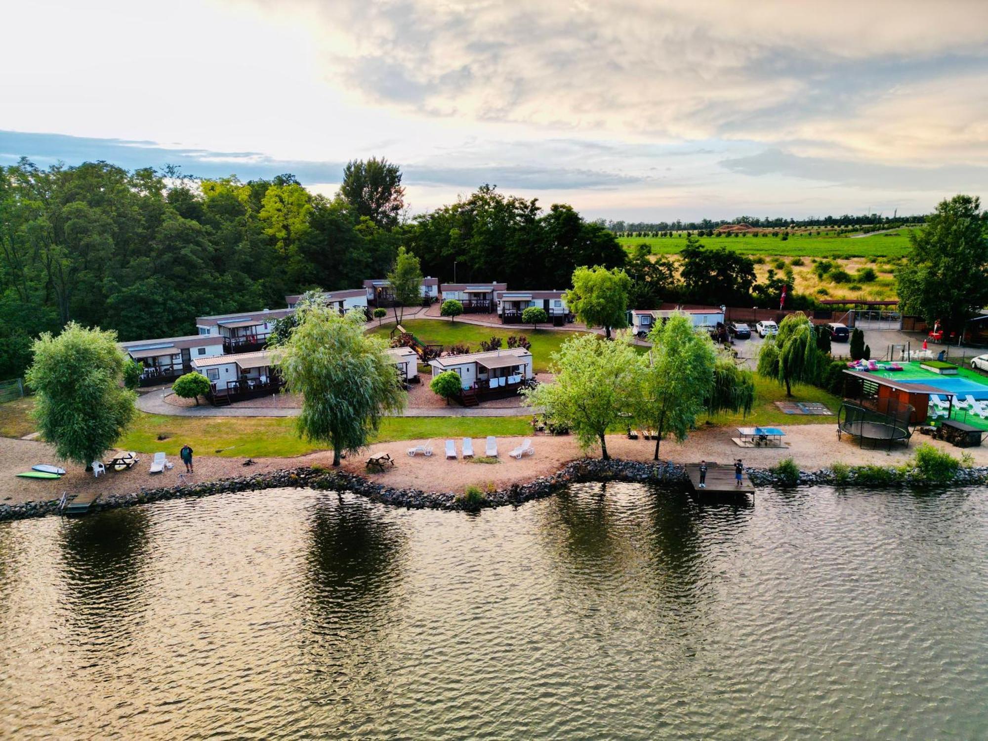 Panorama Garden Pasohlavky Villa ภายนอก รูปภาพ